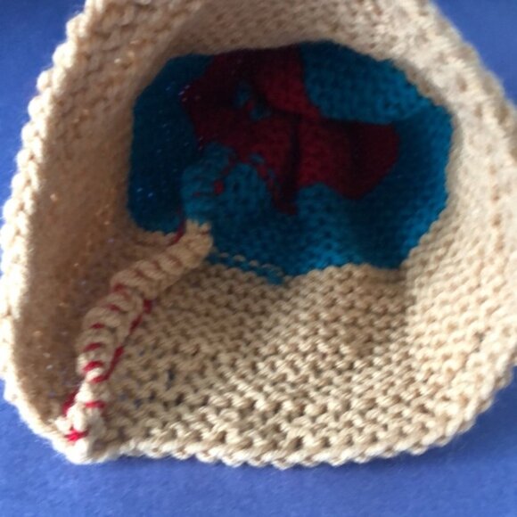 NWOT Vintage Hand-Knitted Made-in-Canada Blue & Cream Beanie with Pom Pom - Picture 3 of 3